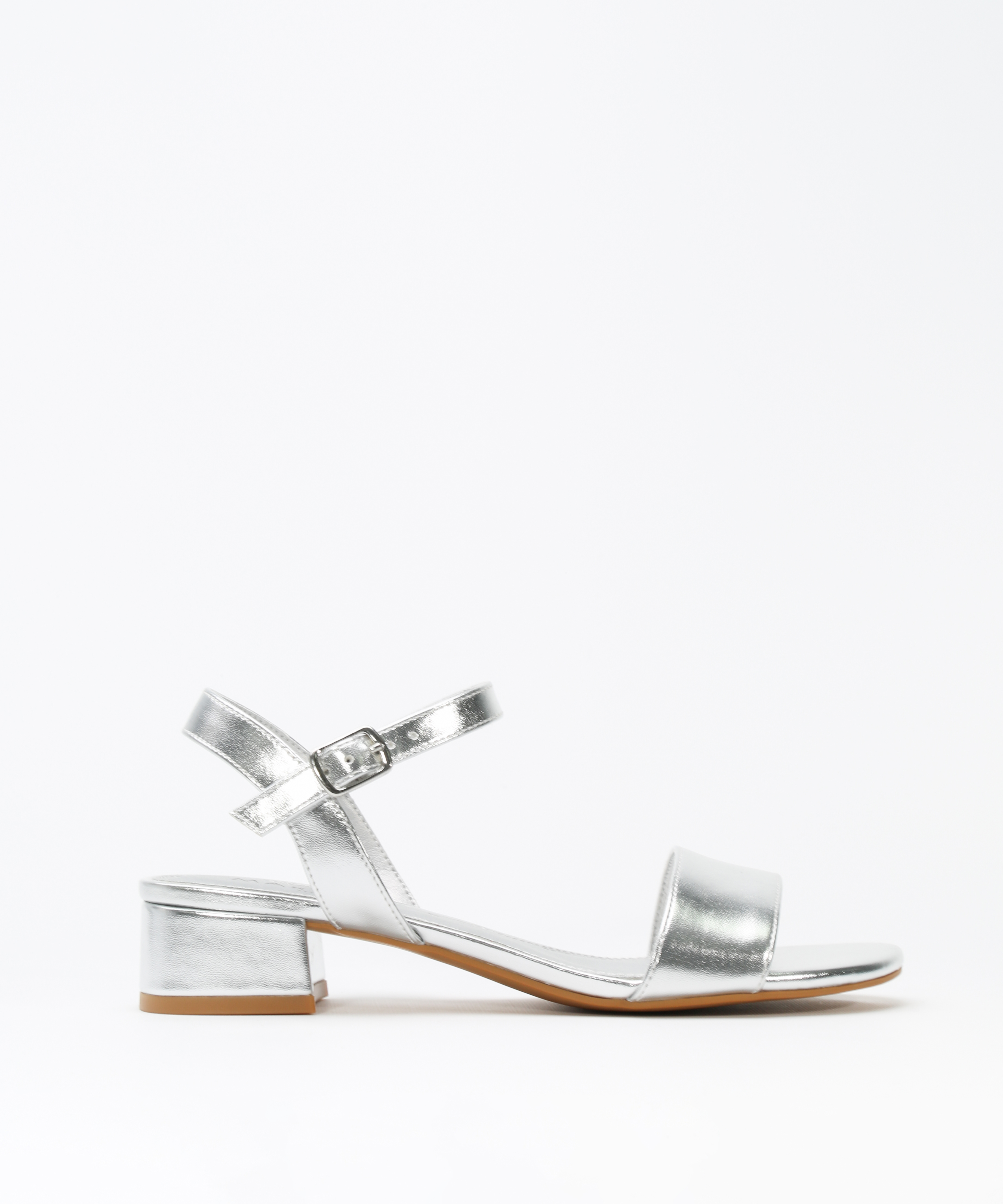 Sand&aacute;lia salto baixo image number null